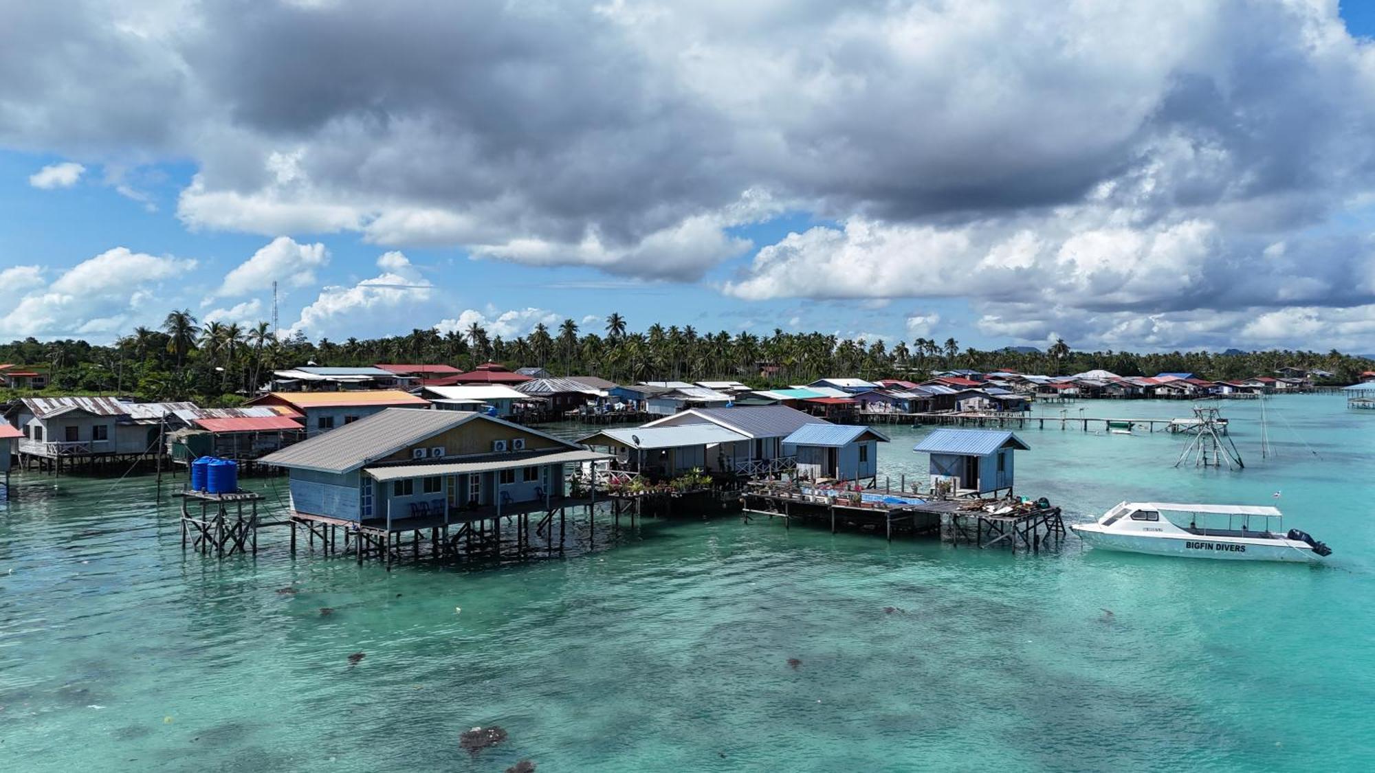 Bigfin Water Bungalow Hotel Semporna Ngoại thất bức ảnh