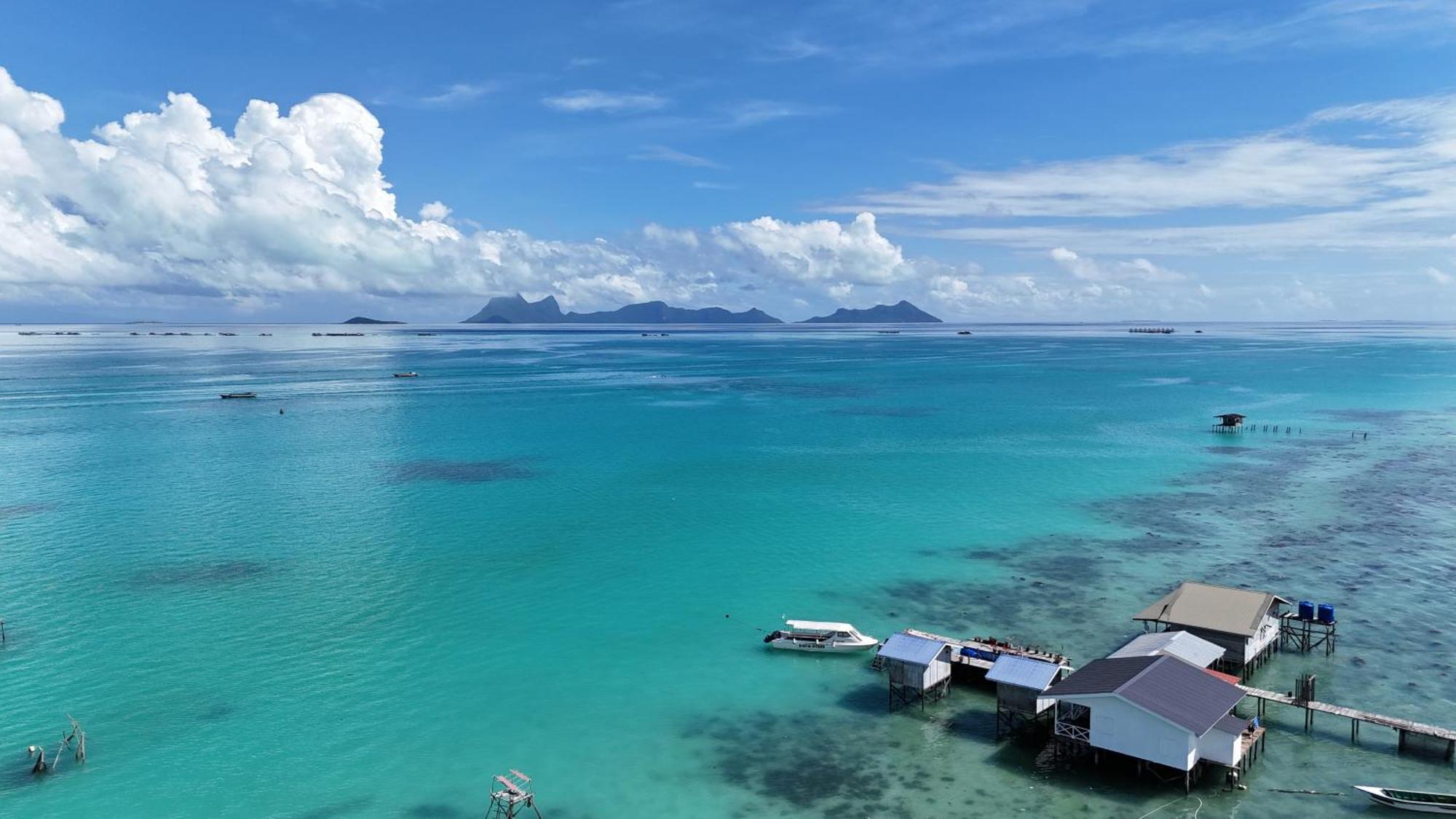 Bigfin Water Bungalow Hotel Semporna Ngoại thất bức ảnh