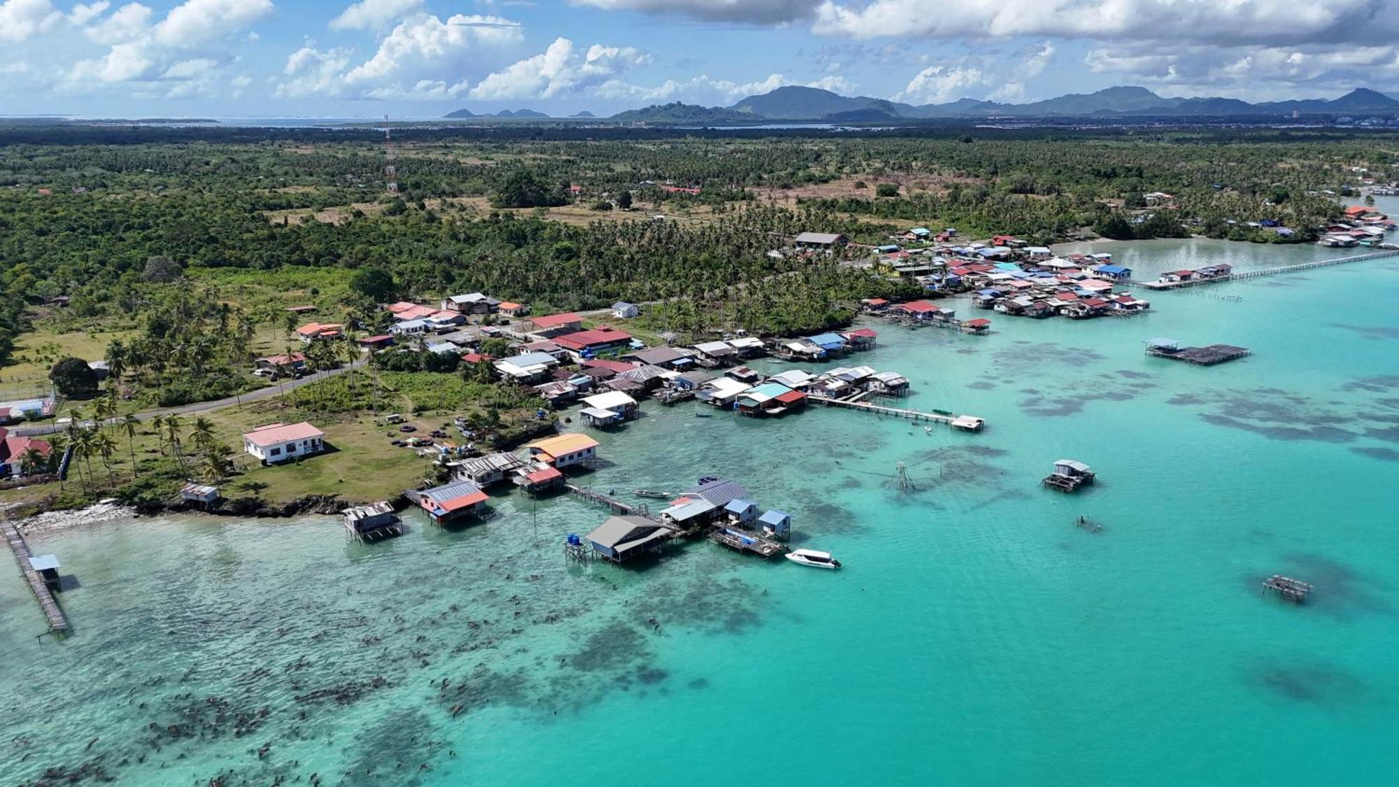 Bigfin Water Bungalow Hotel Semporna Ngoại thất bức ảnh